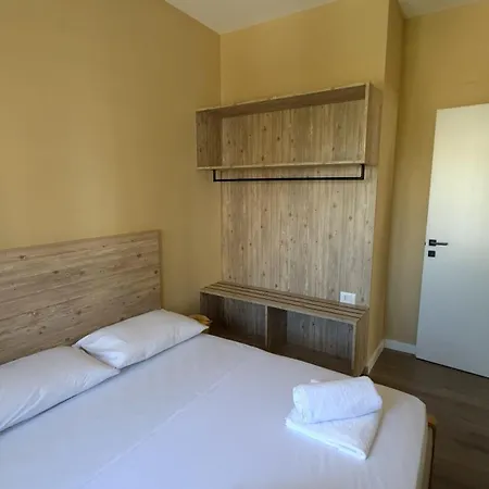 Kron Golem (Tirana)